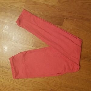 Lularoe OS coral/pink color leggings